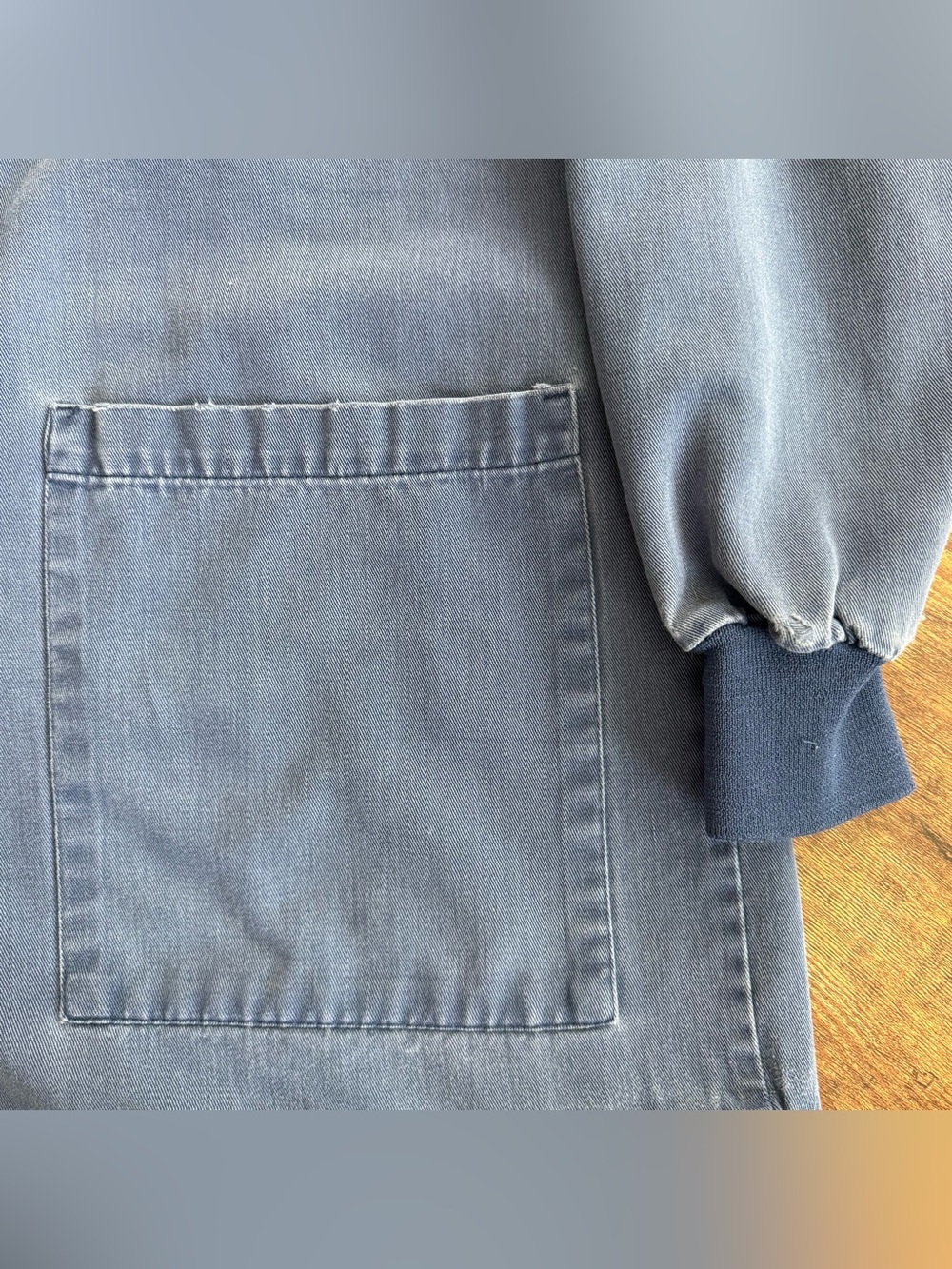 💀 SOLD 💀 Vintage 80s 90s Faded Denim Chore Coat ~ Size Medium - Picture 6 of 10